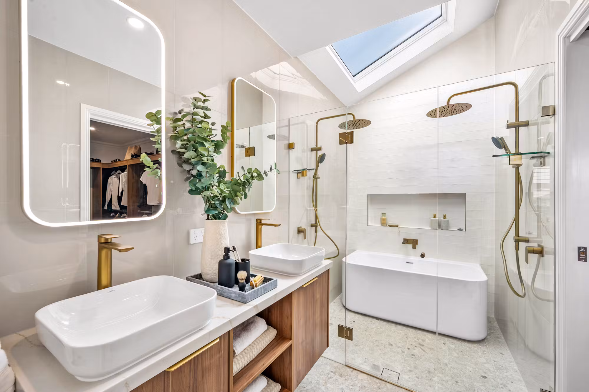 Ensuite