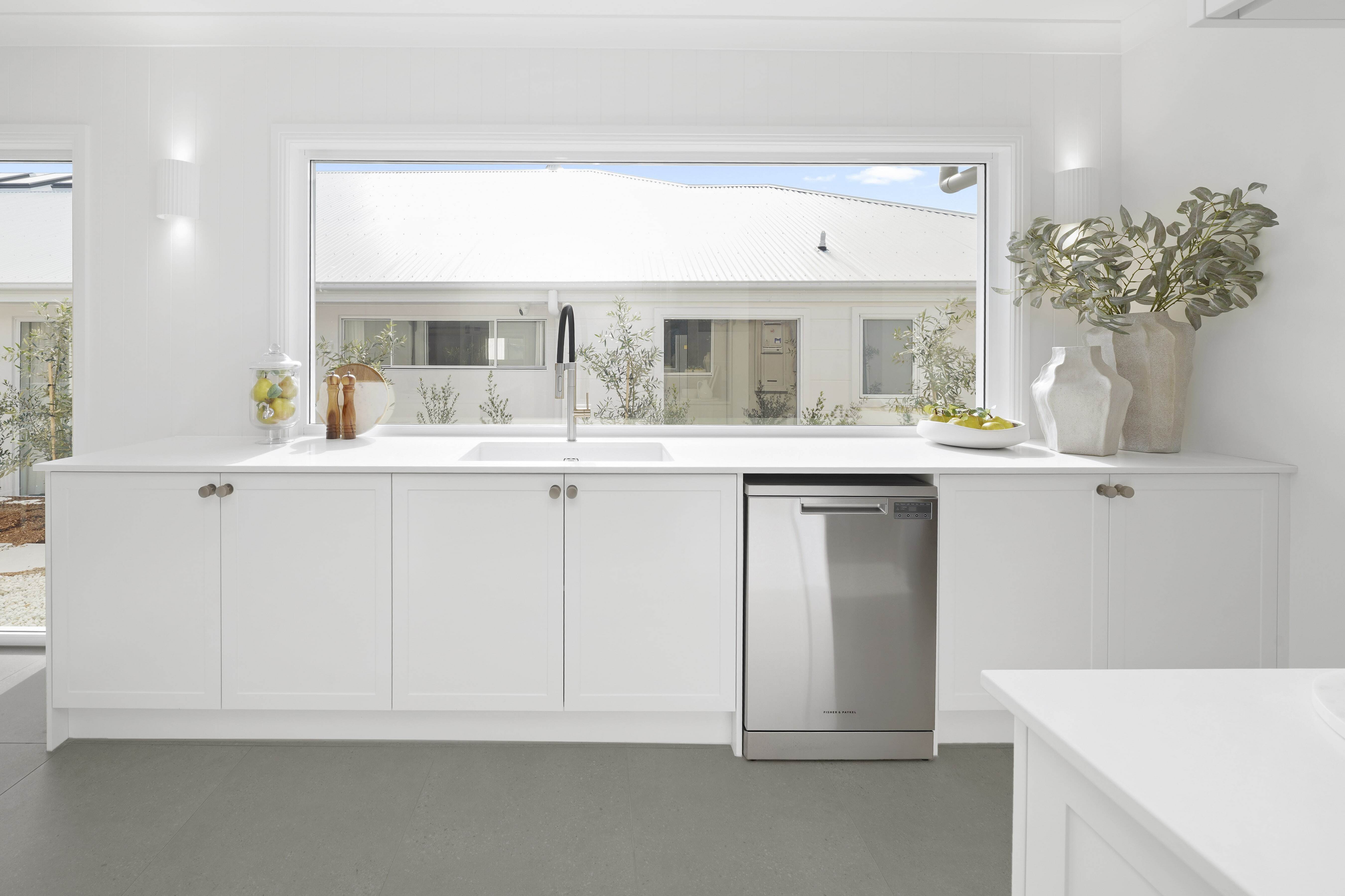HH_TheMooring_kitchen_13-min