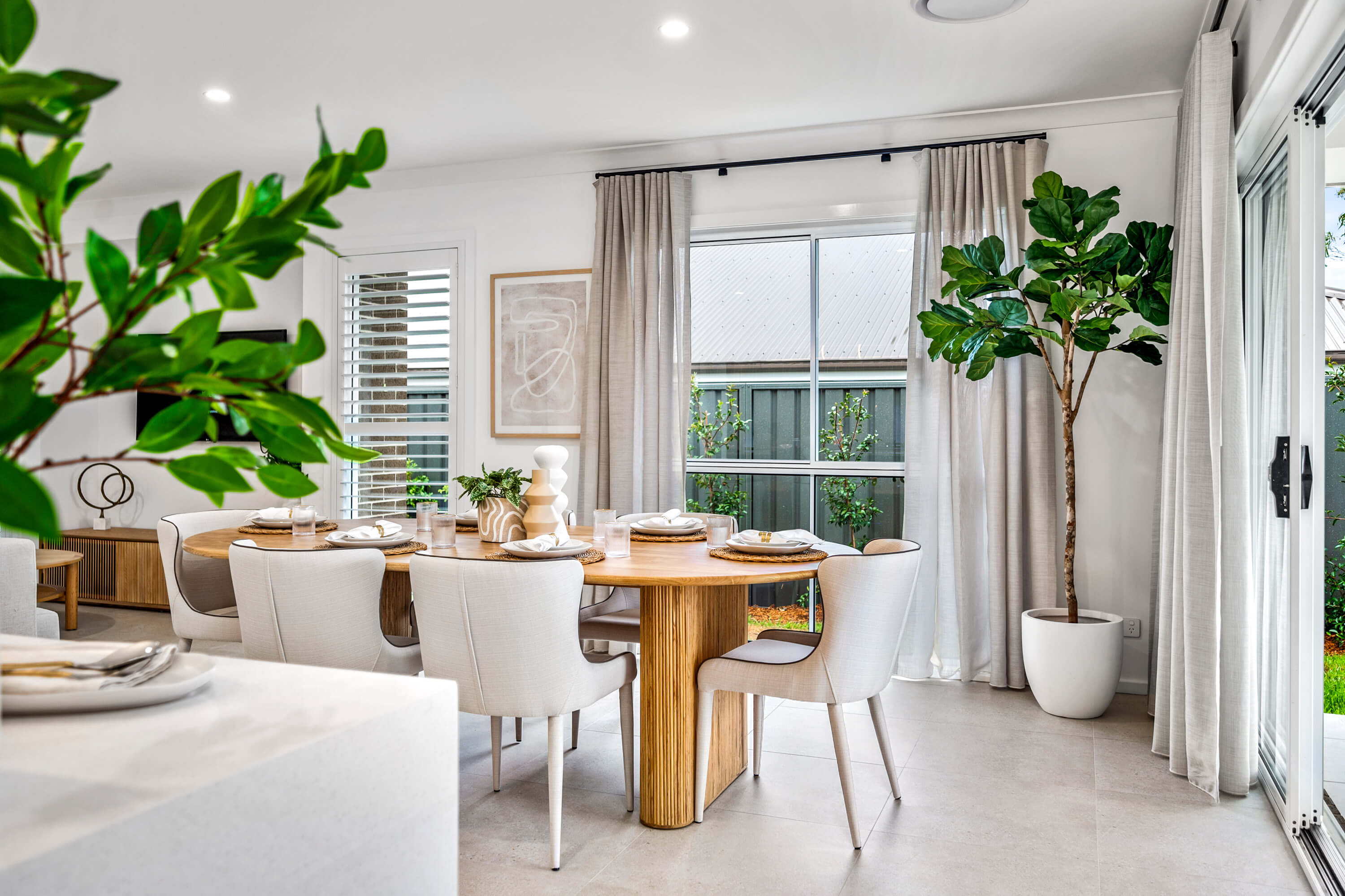 Newport220Dining-1