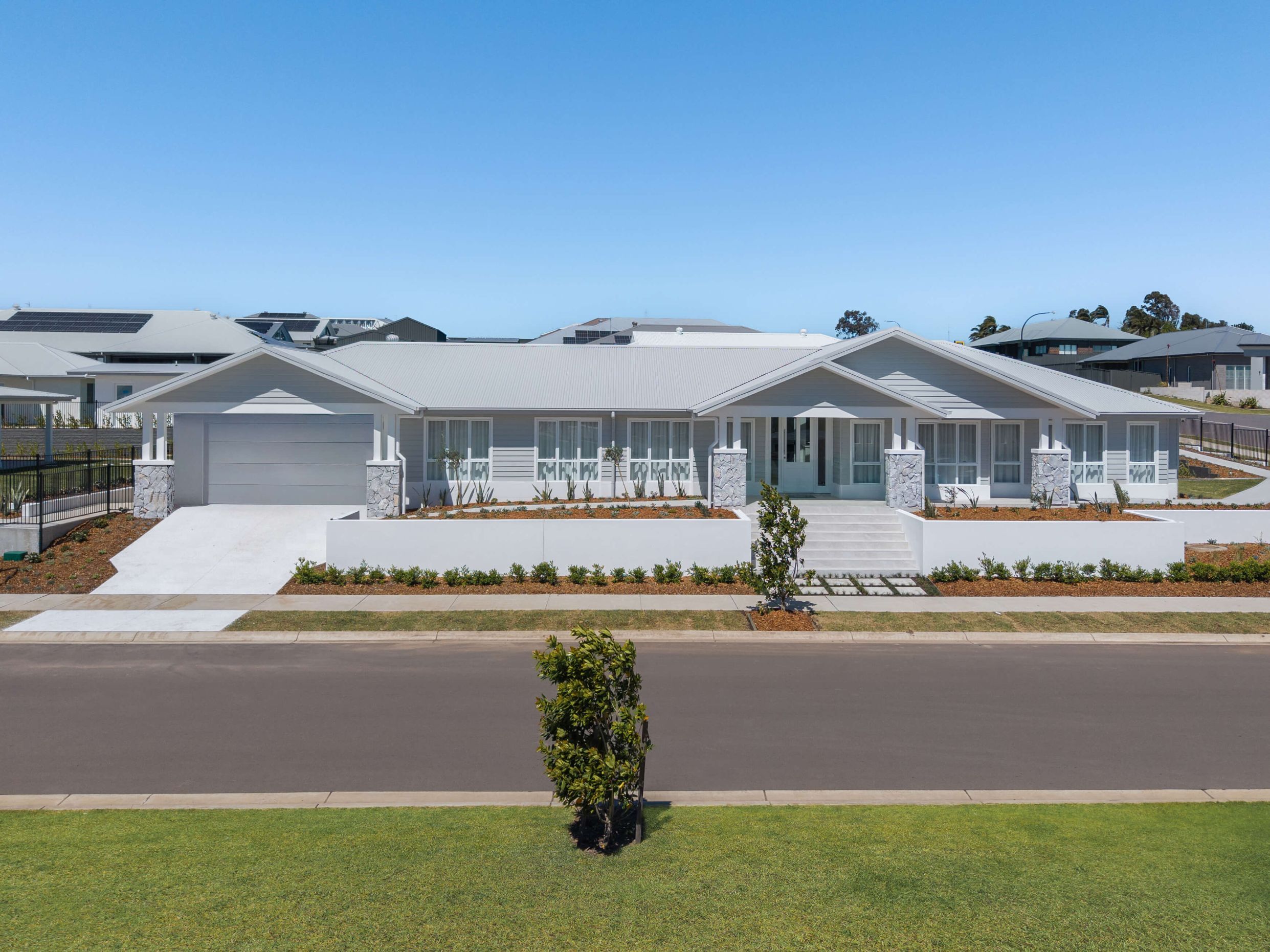 Branxton 297 retouched Oasis Facade