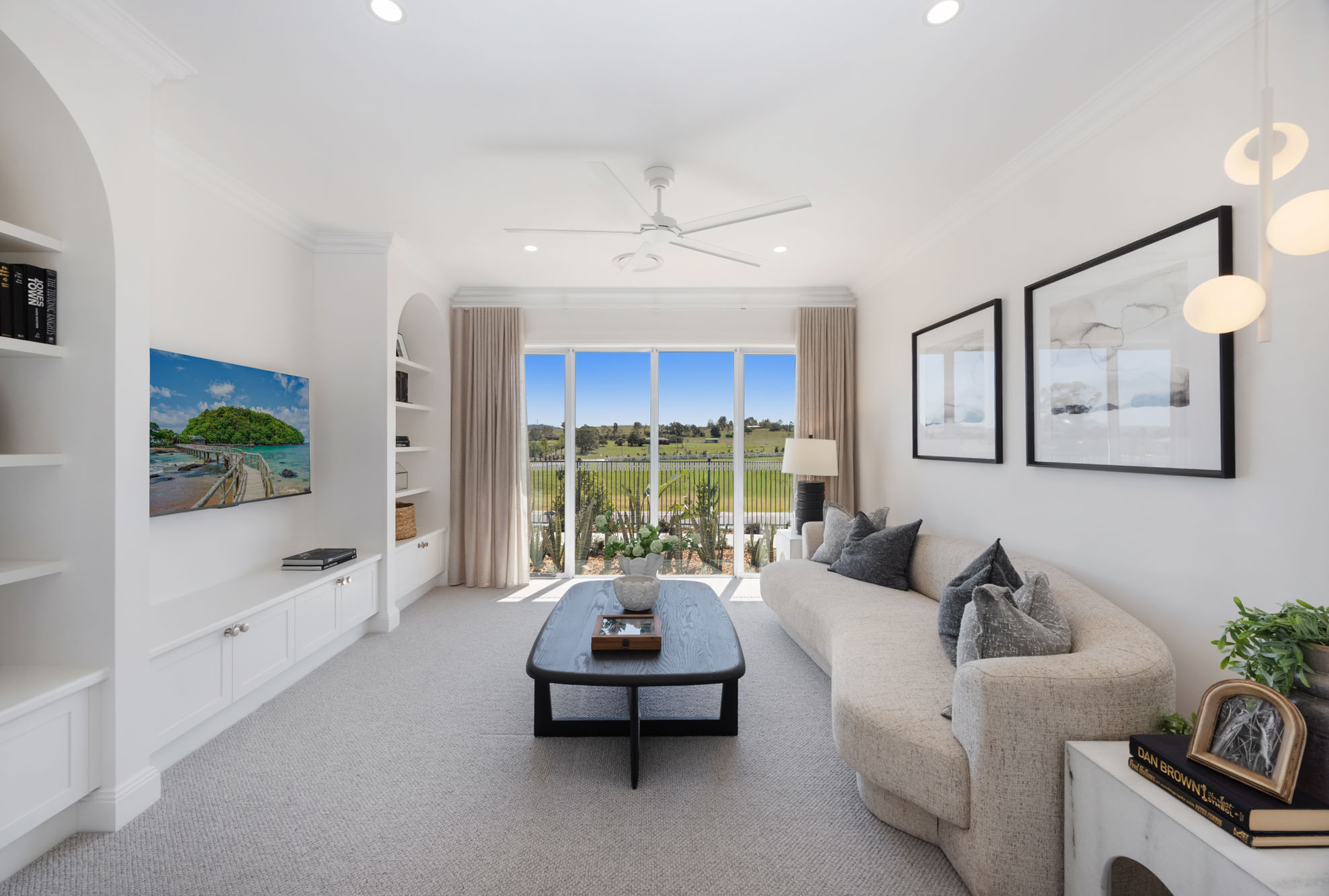 St Helena. bottom image