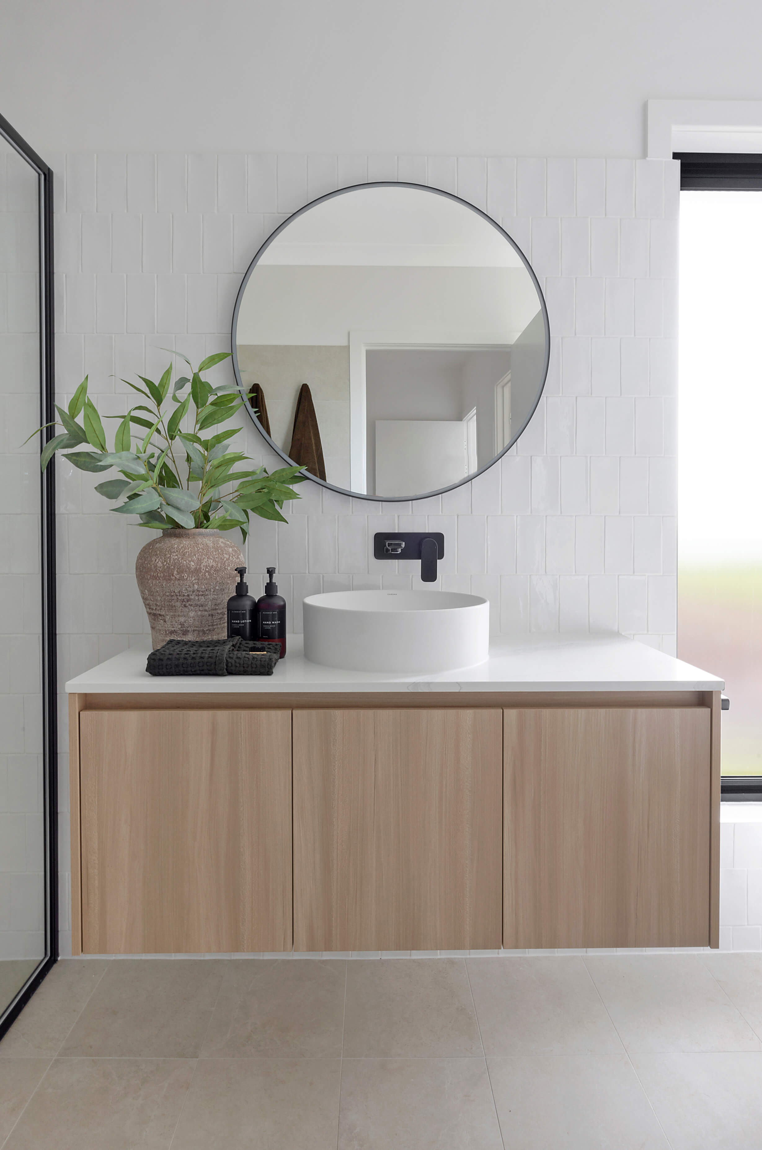 Hunter Homes Scone Display Bathroom