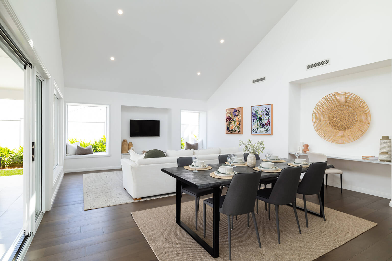 Woopi Beach Estate bottom image